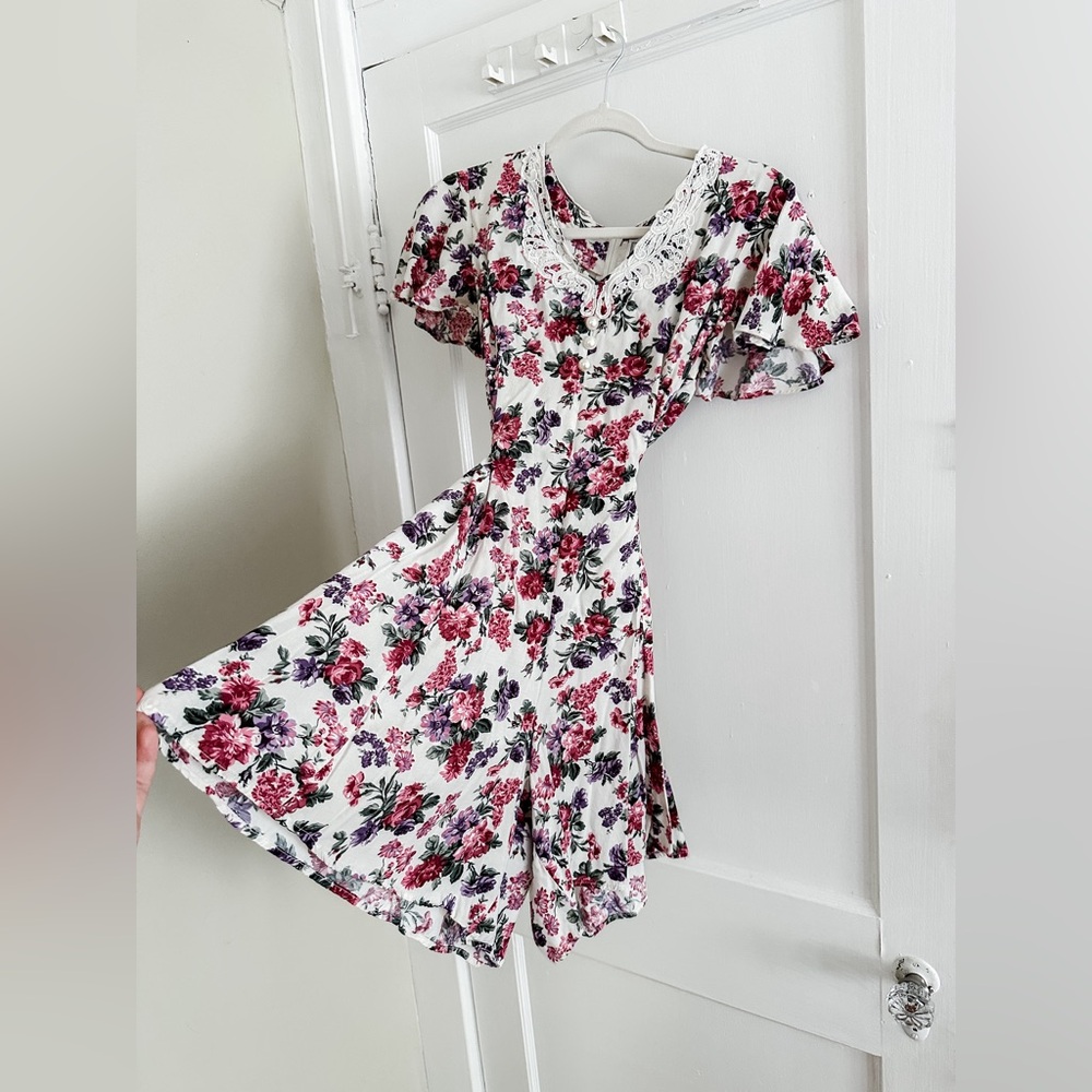 [VINTAGE] M floral romper DBY | cottage core, romantic, frilly, flirty, summer